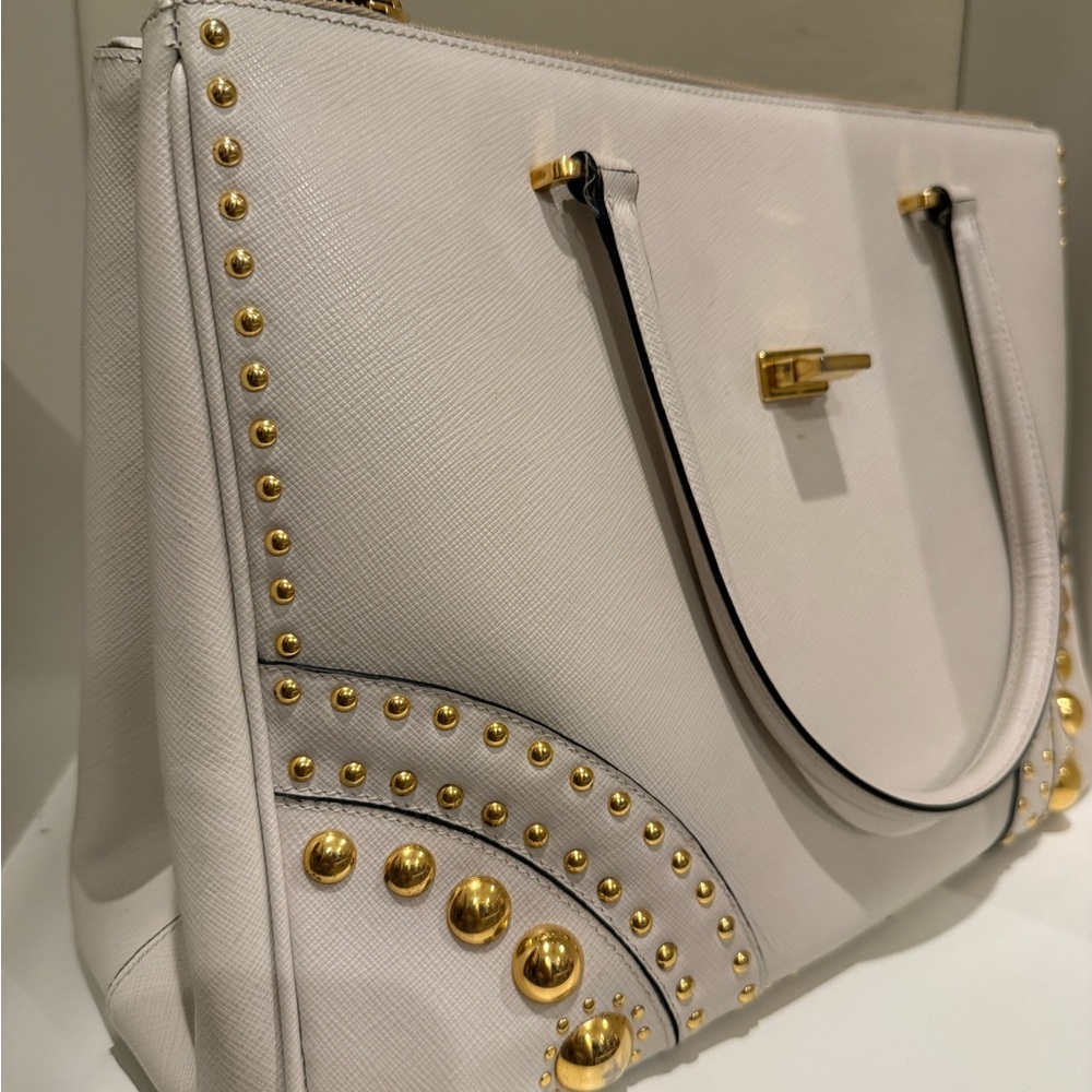 Vintage Prada - Picture 11 of 16